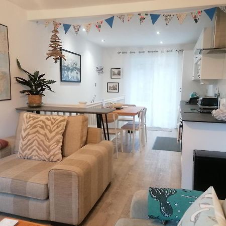 Starboard Side Brixham - Ideal Seaside Getaway With Parking Exteriör bild